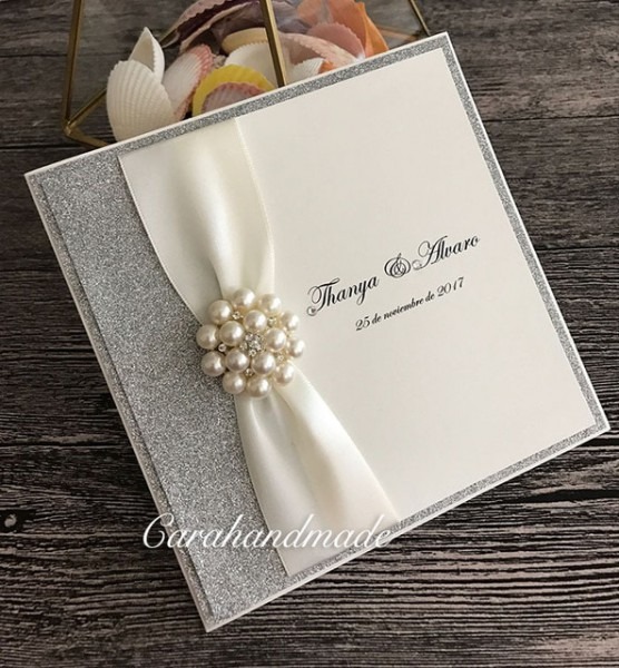 Prata Luxo Convites De Casamento Com Fita E Enfeite De Cristal Prata Luxo Convites De Casamento Com Fita E Enfeite De Cristal