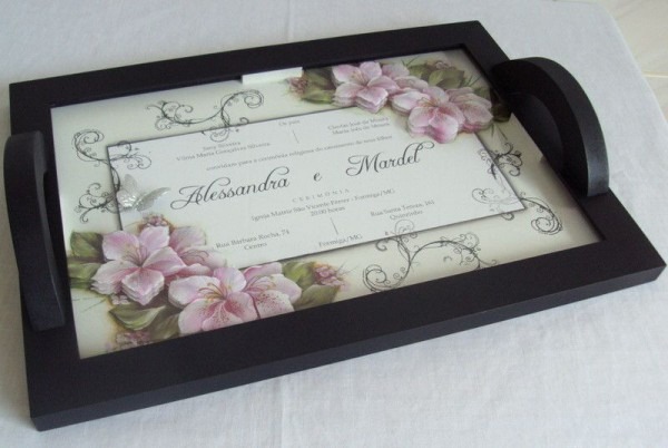 BelÃssima Bandeja Em Mdf Produzida Com Convite De Casamento BelÃssima Bandeja Em Mdf Produzida Com Convite De Casamento