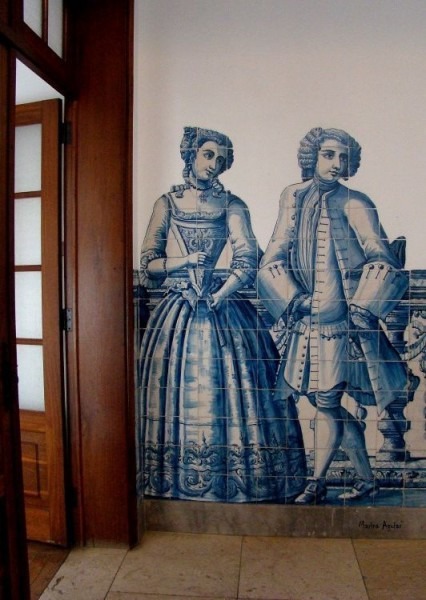 A Figura De Convite Is An Invitation Figure Made Of Azulejos A Figura De Convite Is An Invitation Figure Made Of Azulejos