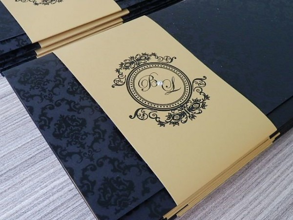 Valor Para O Convite De Envelope Preto, Faixa Com Várias Opções De Valor Para O Convite De Envelope Preto, Faixa Com Várias Opções De