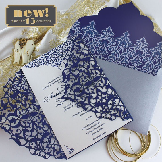 Convite De Casamento Rendado Em Azul Marinho, Branco E Dourado Convite De Casamento Rendado Em Azul Marinho, Branco E Dourado